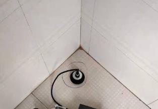虹口卫生间漏水维修之 loft 夹层储藏室毗邻暗管渗水哪家好，推荐诚匠小爱修缮